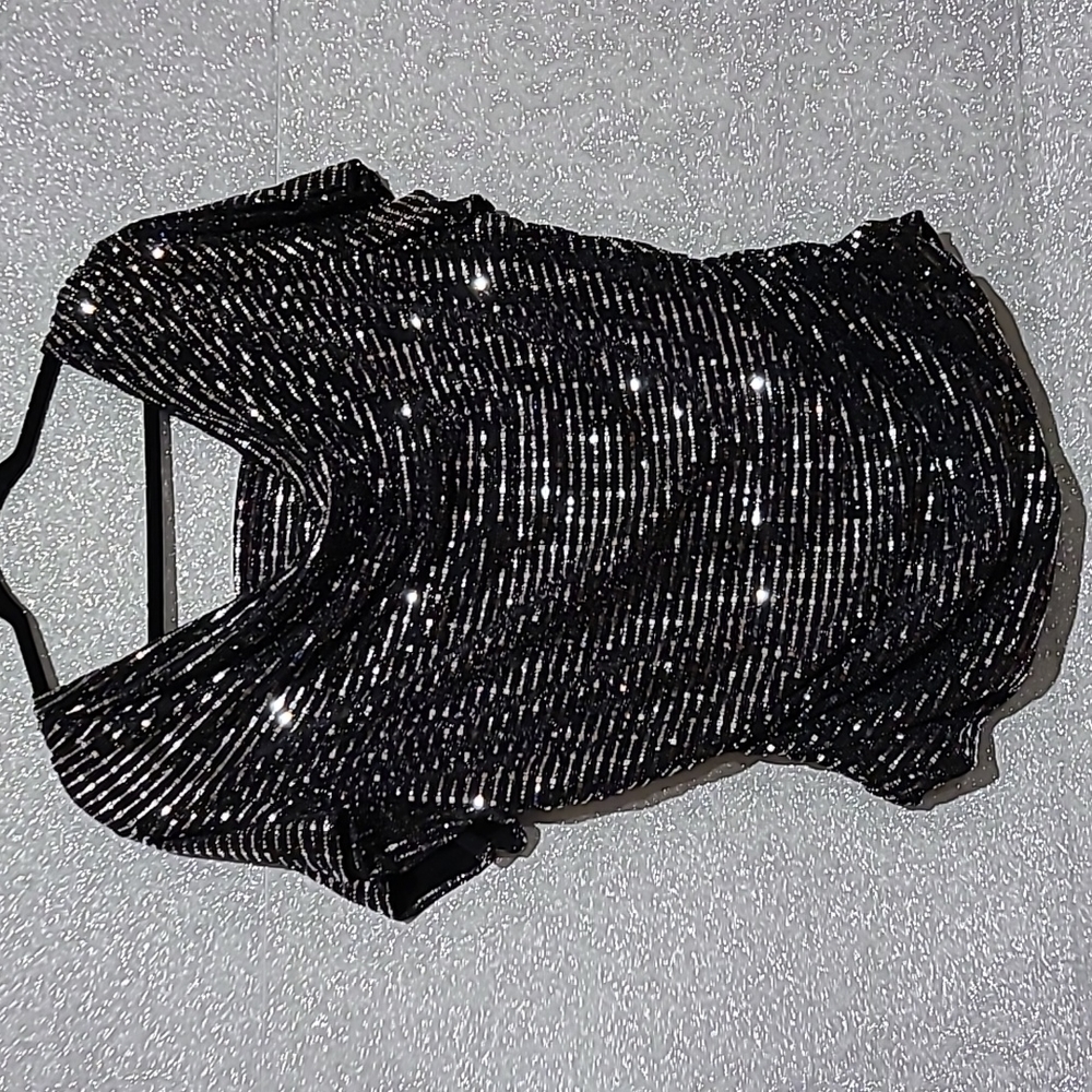 Drape Neck Geo Sequin Top